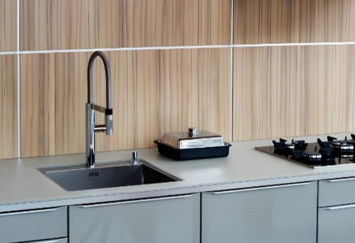 選對(duì)櫥柜臺(tái)面，廚房耐用又省心！青島東方家園裝飾教你避坑指南?